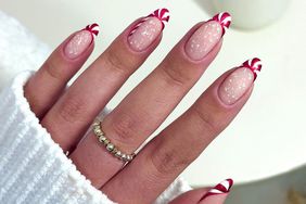 festive-holiday-manicure-nails
