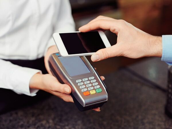 レガシーな飲食・旅行業こそキャッシュレス決済普及のチャンスあり