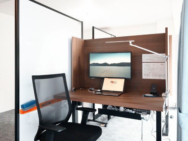 働き方を変える、コネクティッド・ロック活用の空間サービス「TiNK」が