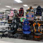 座って、試して、納得して買う！ AKRacingゲーミングチェアの店舗ごとのコダワリ展示方法を見てきた