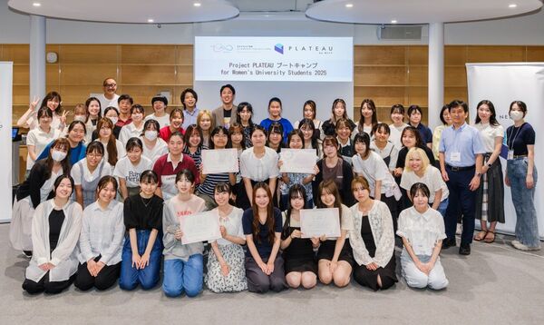 愛犬の散歩アプリや観光地のごみ捨て対策、防犯ゲームなど、大学生が3D都市モデルで生みだした13のアイデア