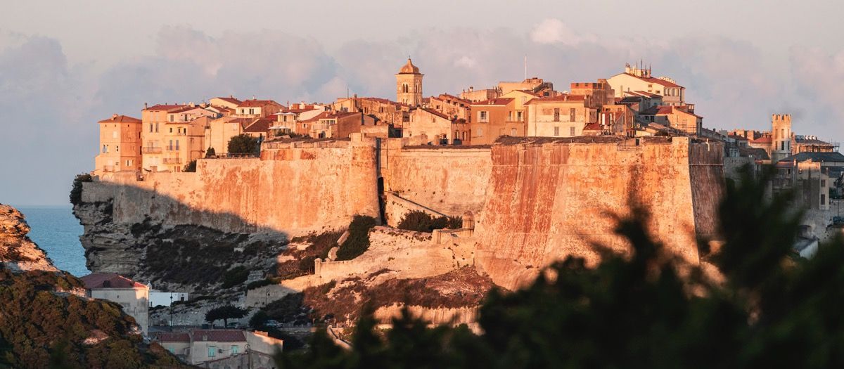 La cité de Bonifacio, pointe sud de la Corse. 