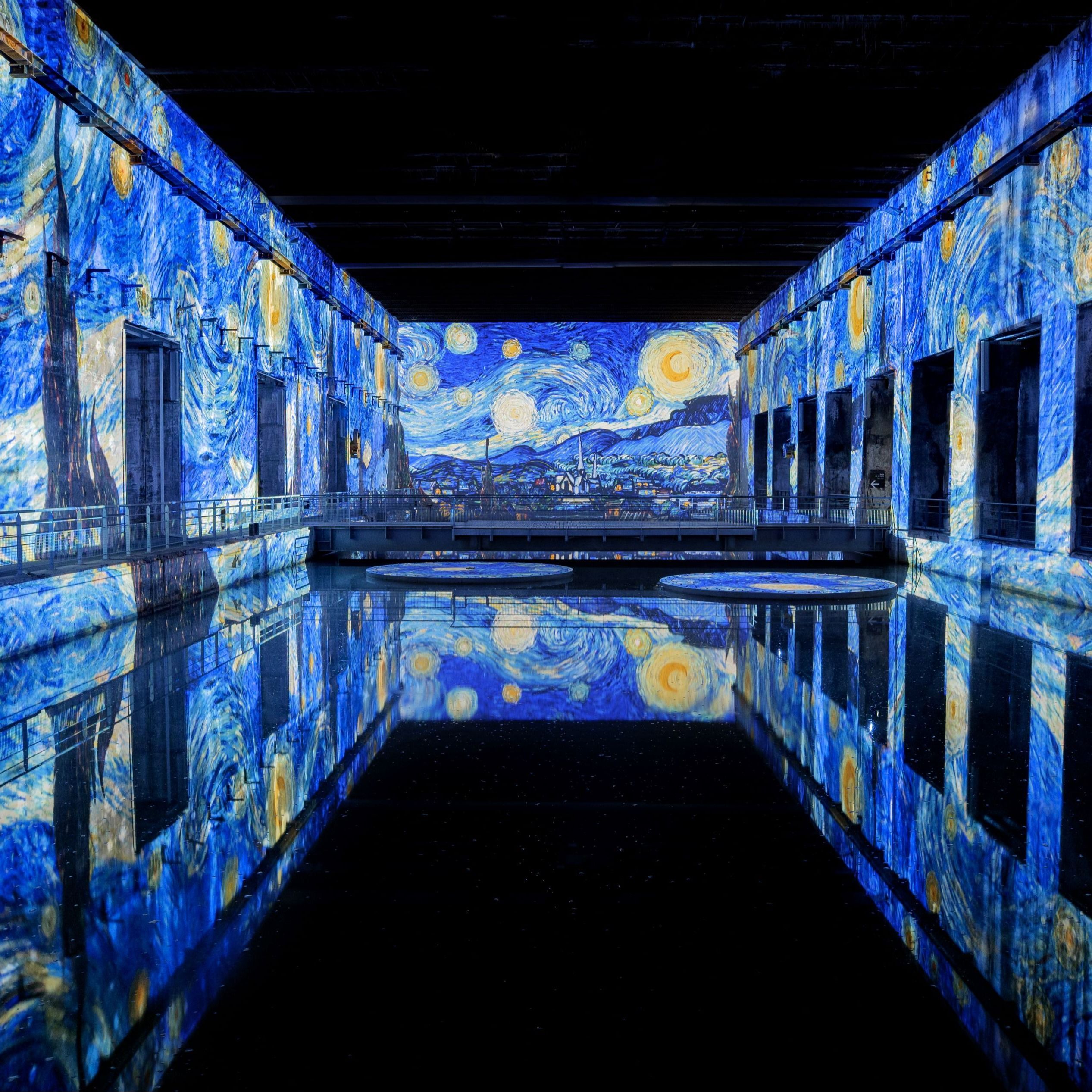 Les peintres hollandais s'invitent aux Bassins des Lumières de Bordeaux en 2024 avec de nouvelles projections monumentales.