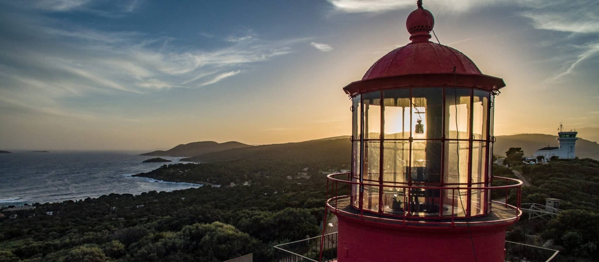 Le phare de la Chiappa, en Corse.