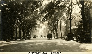 96-07-08-alb09-093, Scene along Chicago’s Michigan Avenue, c. 1923