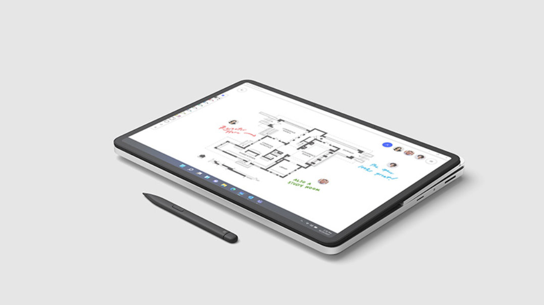 Surface Laptop Studio 2 v prezentačním režimu s otevřeným výkresem