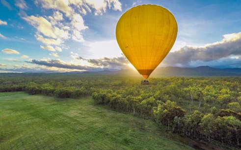 cairns classic hot air balloon ride with return transfers-1