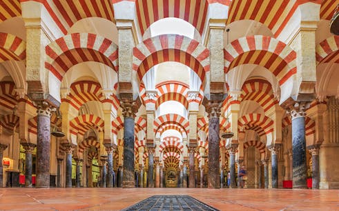 2.5-hour guided tour of córdoba cathedral-mosque & alcázar-1