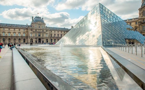 louvre museum guided outdoor walking tour with entry tickets-1