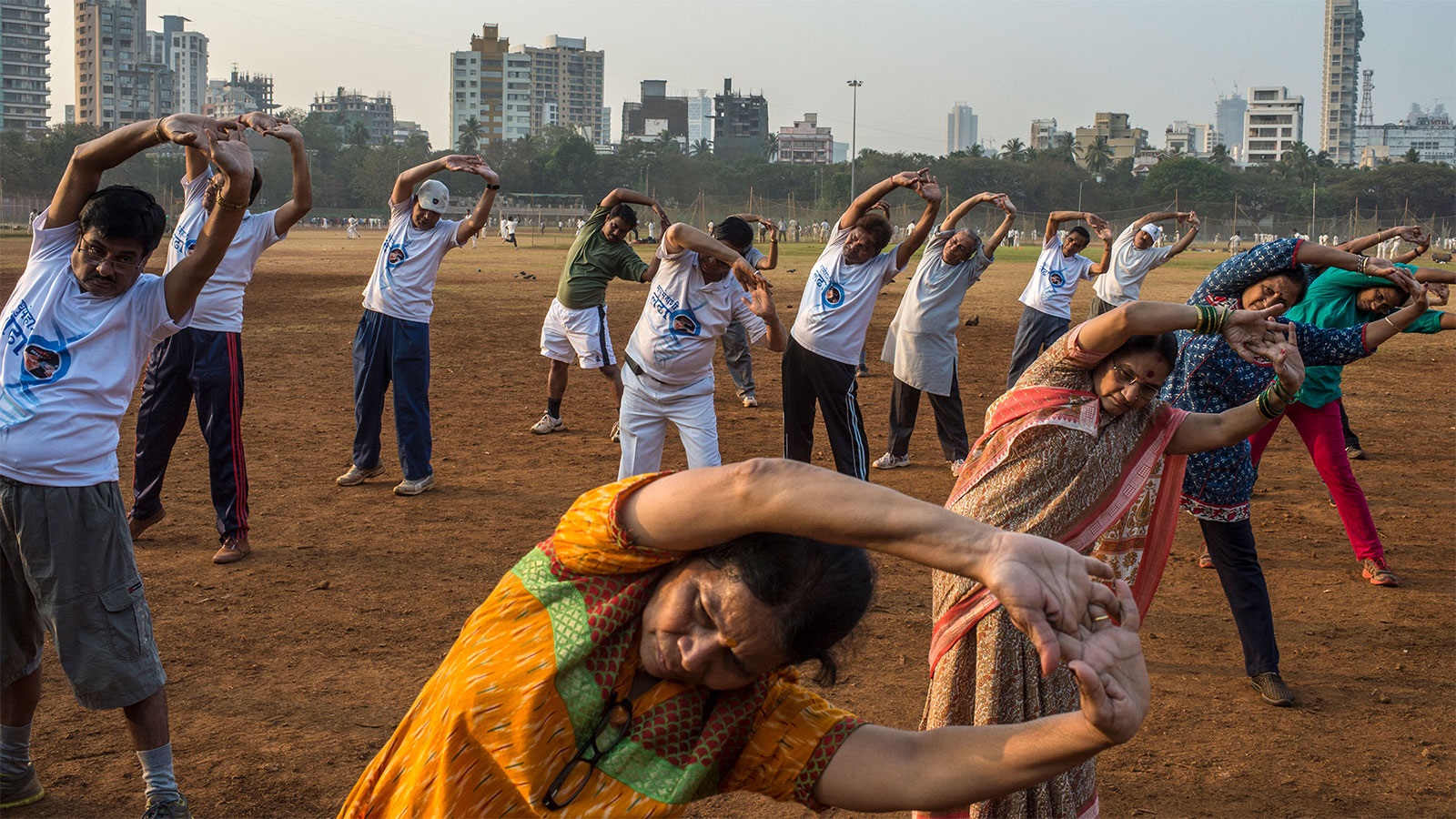 Photo of diabetes patients exercising outside in Mumbai, India.