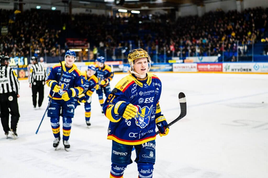 Why top 2024 NHL Draft prospect Konsta Helenius is 'a different breed'