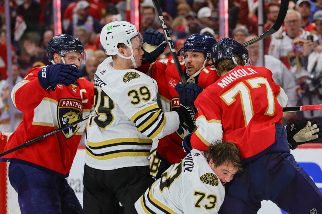 Hate, chaos arrive in Bruins-Panthers, including Pastrnak vs. Tkachuk fight: 'I'm not afraid of him'