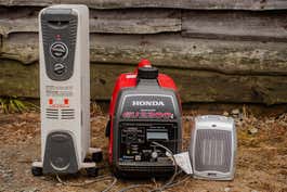 Two space heaters connected to a Honda EU2200i portable generator