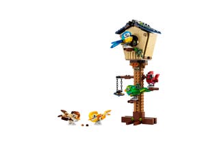 A Birdhouse Creator 3-in-1 31143 Lego set.