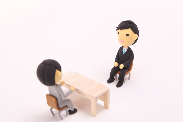 面接が行われているイメージ画像
