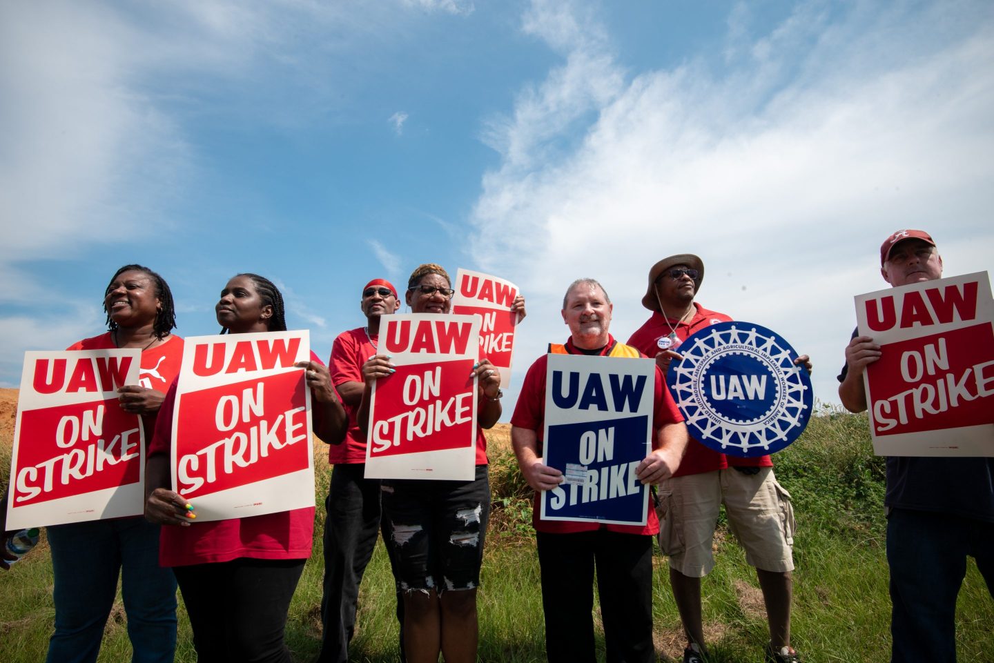 United Auto Workers (UAW) members and supporters on a picket line outside the ZF Chassis Systems plant in Tuscaloosa, Alabama, US, on Wednesday, Sept. 20, 2023. The United Auto Workers struck a plant that makes parts for Mercedes-Benz Group AG vehicles, as the union continued to weigh expanding the number of walk-out targets at Detroit&#8217;s automakers. Photographer: Andi Rice/Bloomberg via Getty Images
