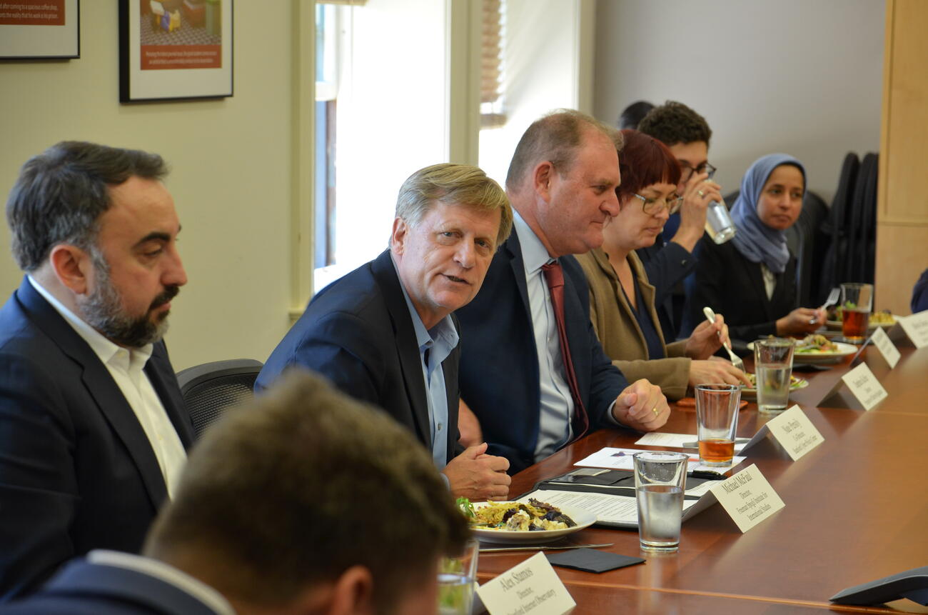 Michael McFaul introduces the roundtable participants to the delegation from the Christchurch Call.