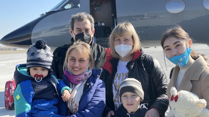 Paul Wise and Ukrainian families with child cancer patients