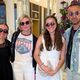 Abed Cherek, et ses filles, avec Kirsten Dunst au festival de Cannes.