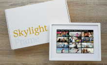 digital picture frame flat lay 