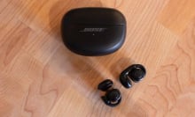 bose ultra open earbuds with charging case