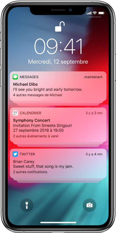 Trois groupes de notifications sur l’écran verrouillé : cinq messages, trois invitations Calendrier et trois notifications Twitter.