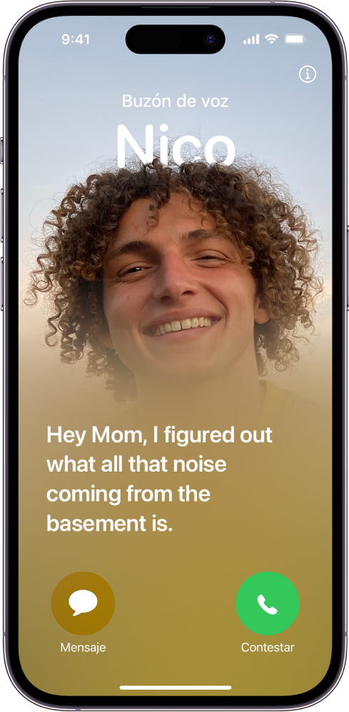 La transcripción de un buzón de voz en vivo en la pantalla de llamada del iPhone. En la parte inferior de la pantalla están los botones para enviar un mensaje o contestar la llamada.