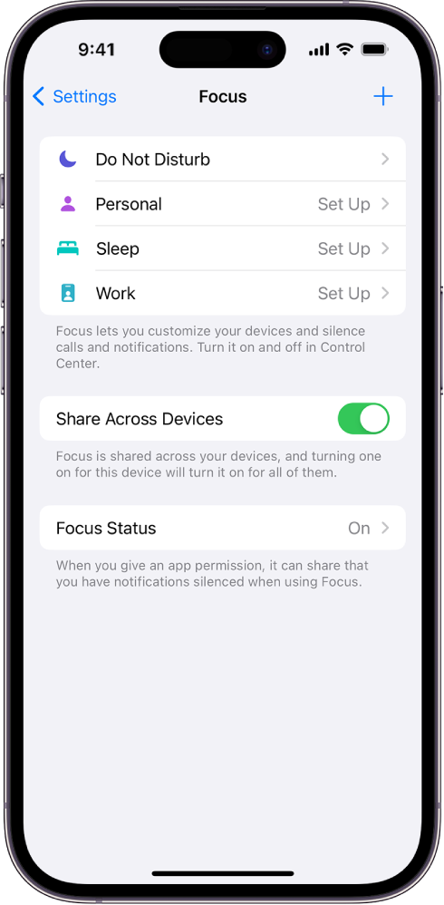 Një ekran që tregon katër opsione të dhëna të Focus - Do Not Disturb, Personal, Sleep dhe Work. Butoni Share Across Devices ju lejon të përdorni të njëjtat cilësime të Focus në të gjitha pajisjet tuaja Apple ku jeni identifikuar me të njëjtën Apple ID.