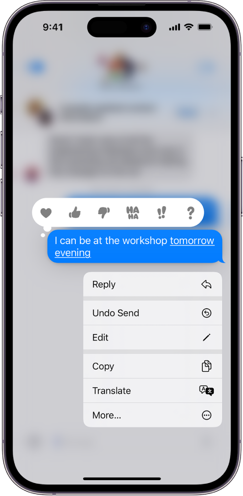 Текстуална порука у апликацији Messages са видљивим менијем за опозив слања и уређивање. Остатак преписке је замућен, изузев одређеног текста који је изабран.