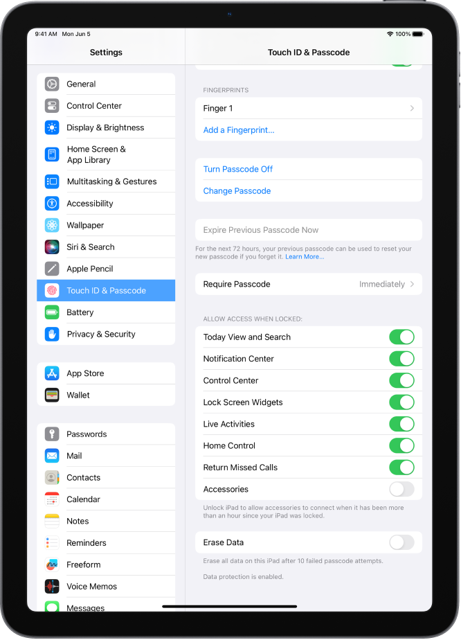Touch ID & Passcode iestatījumi ar opcijām, kas atļauj piekļuvi noteiktām funkcijām, kad iPad ierīce ir bloķēta.