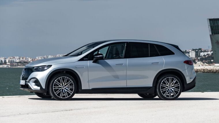 2024 Mercedes-Benz EQE SUV side view