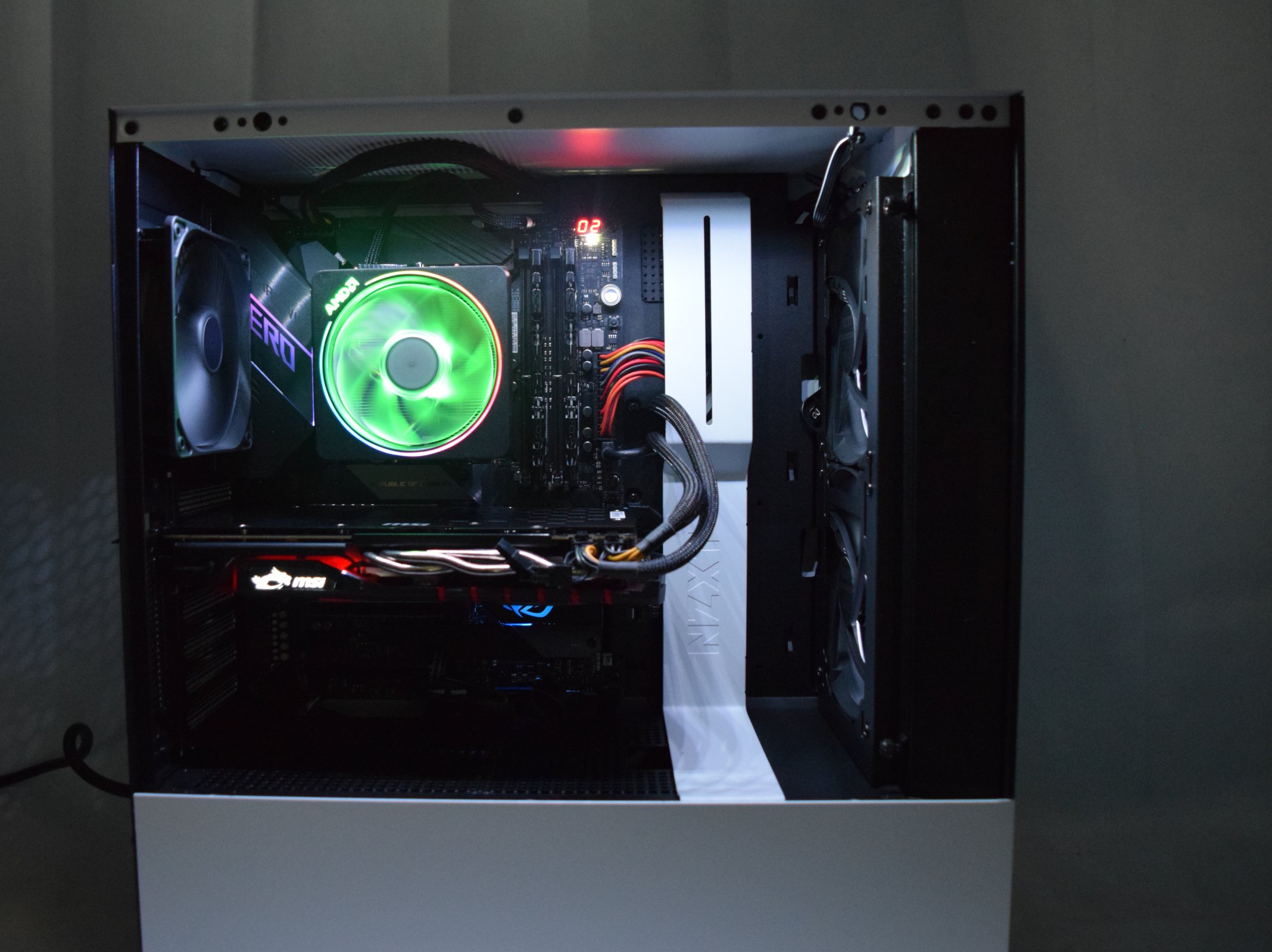 NZXT H510 Elite closed with lights on