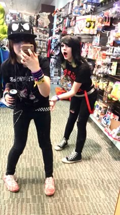 Pin by idk on ⭐~ | Scene outfits, Scene outfit, Emo scene hair