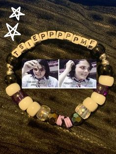 Easy Peasy Pumpkin Peasy, Punk Kandi, Gerard Way Perler Beads, Mcr Jewelry, Music Bracelet Ideas, Silly Bands Bracelets, Mcr Crafts, Band Kandi Bracelets, My Chemical Romance Friendship Bracelet