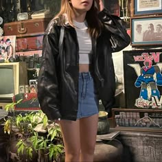 Downtown Outfits, Leather Jacket Outfits, Look Di Moda, Mode Inspo, Outfit Inspo Fall, Casual Style Outfits, Black Leather Jacket, Looks Vintage, Outfits Casuales