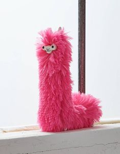 28 Products That’ll Make Your Coworkers Say, “Yep, That’s Your Desk” | Cool desk accessories, Quirky desks, Cute desk