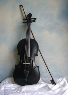 Violin. | Violin, Black violin, Violin music