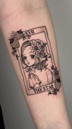 a girl with flowers on her head and the words, i'm the star