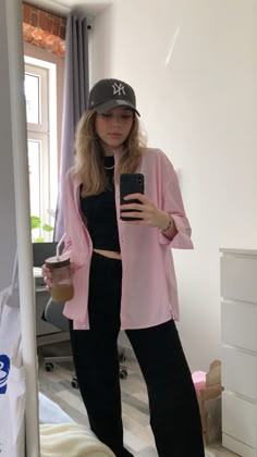 #aesthetic #pink #black #caffe #outfit #blouse #koszula Pink Shirt Jacket Outfit, Pink Blouse Styling, Baby Pink Shirt Outfit Women Casual, Outfits With Pink Blouse, How To Style Pink Blouse, Pink Button Down Shirt Outfit Work, Colourful Blouse Outfit, Pink Long Shirt Outfit, Pink Shirt Outfit Casual