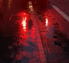 street lights en 2025 | Merci de m'aimer, Rouge, Histoire
