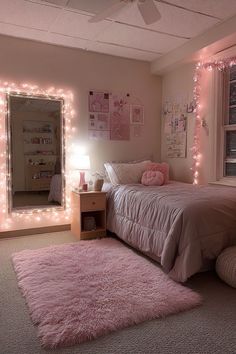 21 Creative Uni Bedroom Decor Ideas for 2025 in 2025 | Bedroom makeover, Small room makeover, Bedroom interior