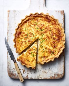 Cheese and onion quiche | Recipe | Quiche, Quiche recipes, Savory breakfast quiche