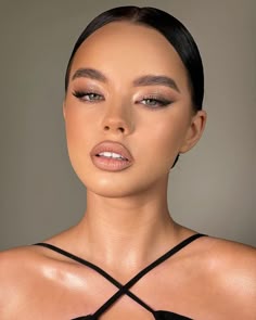 👁️ 50+ Aesthetic Makeup Inspirations! [Click Here] Glam Bride Makeup, Classy Makeup, Prom Eye Makeup, Glam Wedding Makeup, Prom Makeup Looks, Formal Makeup, Bridesmaid Hair Makeup, Braut Make-up, Makeup Eye Looks