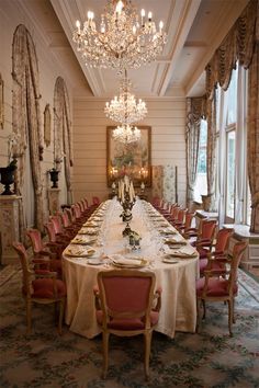{a glamorous little side project}: {two lovely things : the dinner party} | Elegant dining room, Luxury dining room, Luxury dining