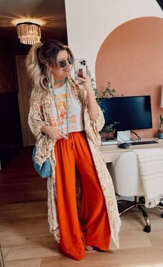 Pin by Meaghan Thomson on Teacher Looks 🍎✏️📚 | Boho style outfits, Boho winter outfits, Boho outfits