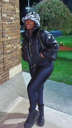 Dope Outfits, Streetwear Fashion Women, Baddie Outfits Casual, Outfit Inspo Fall, Fall Fashion Outfits, Baddie Outfits, Winter Fashion Outfits, Lookbook Outfits