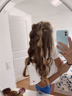Good Hairstyles For Graduation, Hair Ideas For Shoulder Length, Hairstyles To Wear Up, Early Hairstyles, Cute Vacay Hairstyles, Cute Simple Summer Hairstyles, Simple Summer Hair, Cute Hire Styles, Cute Cruise Hairstyles
