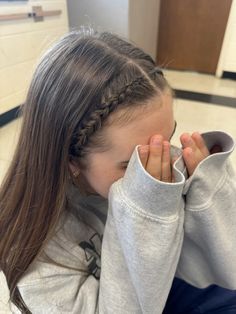 Braids Around Head, Braids In Straight Hair Down, Braiding Front Of Hair, Front Dutch Braid, Easy Hairstyles For Dance Competition, Hair Inspiration Shoulder Length, Little Braid Hairstyles, School Simple Hairstyles, Head Band Braids Hairstyles