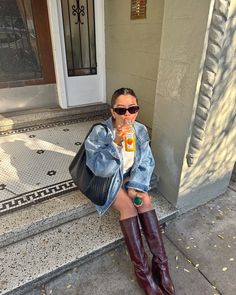 denim on demin ⭐️  . #jeanoutfit #denimondenim #midsizefashion #outfitinspo #styleinspiration #pintereststyle #citystyle 