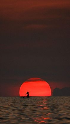 Pin by Sara H-va on { inspiration } | Sunset iphone wallpaper, Red sun, Nature iphone wallpaper